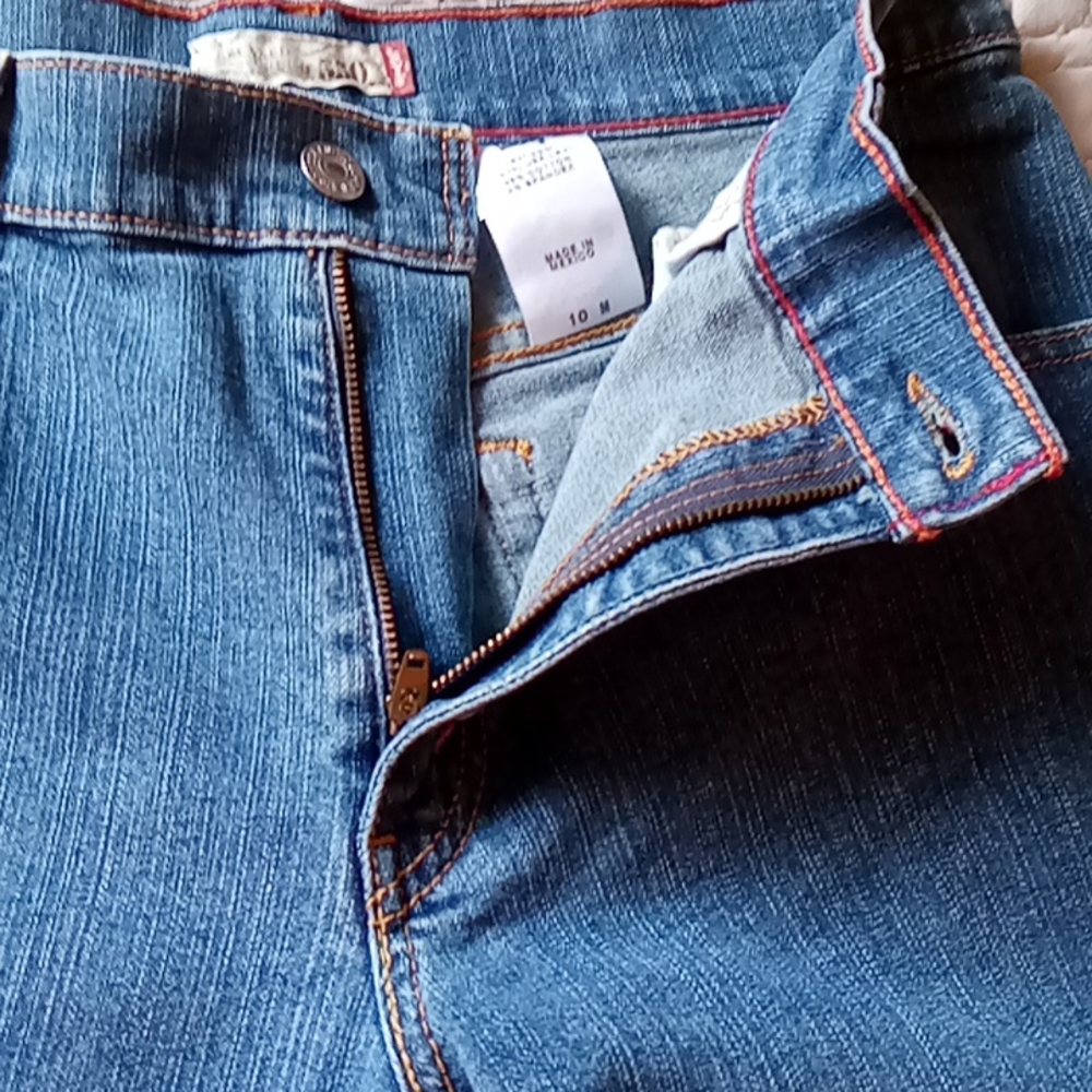 Levi's 550 Relaxed Fit Bootcut Jeans EUC - Picture 5 of 9